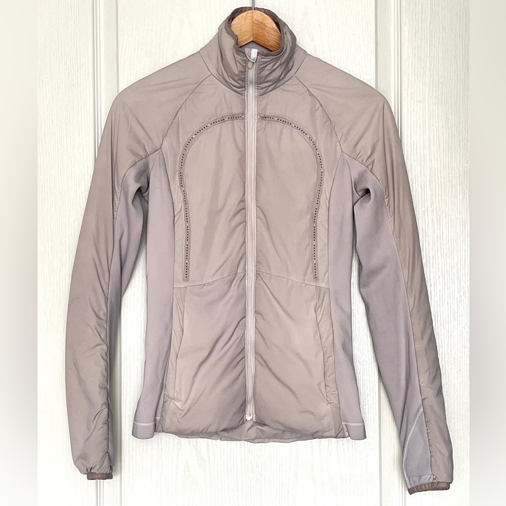 Lululemon‎ Run For Cold Jacket Primaloft Ghost Off-White 4 READ Gorpcore Hiking